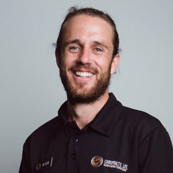 Dr. Lachlan Reynolds